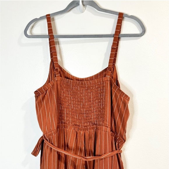 Torrid pinstripe jumpsuit Size 2 - Picture 5 of 6